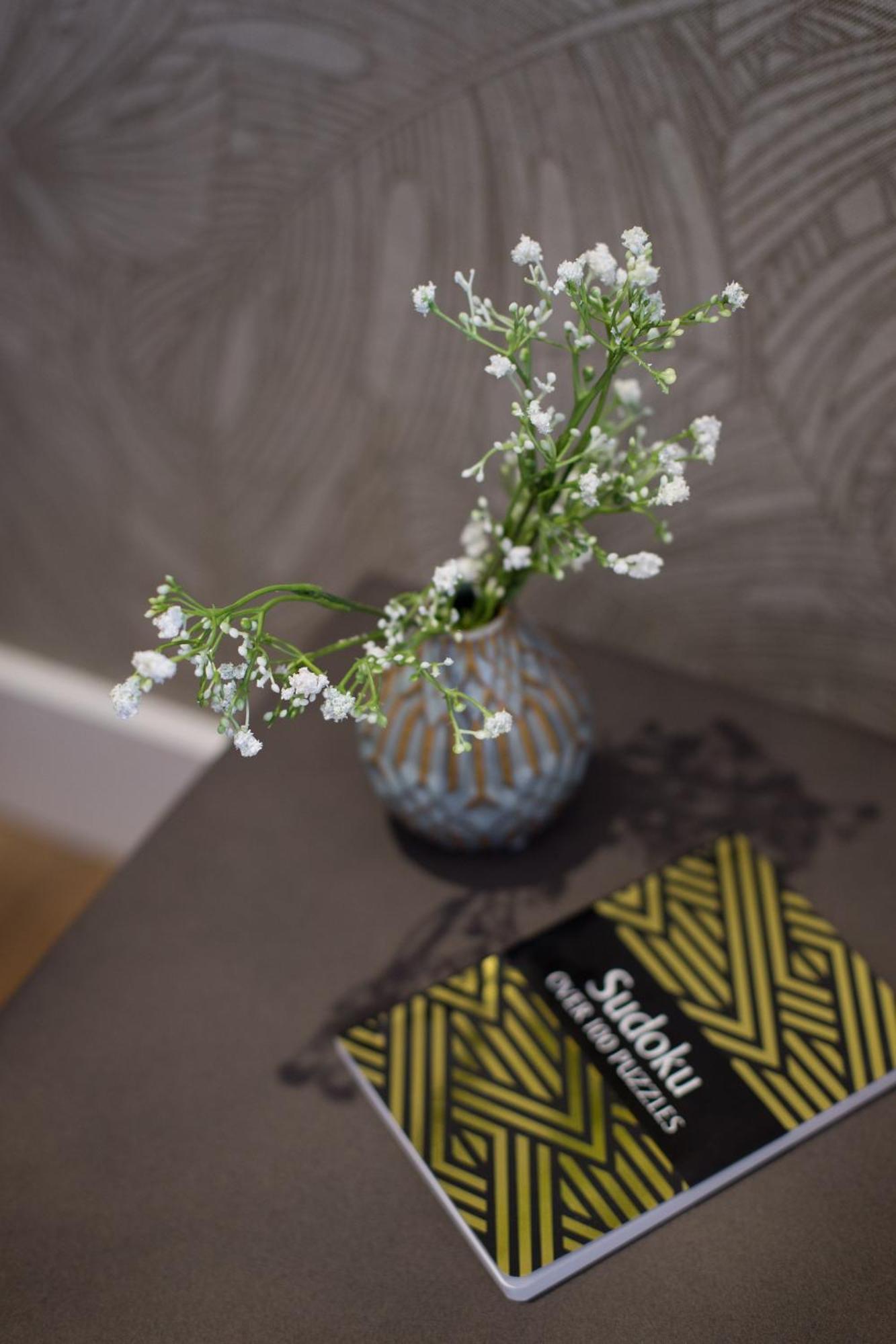 Scandinavian Studio With Full Kitchen And Bath By Den Stays モントリオール 部屋 写真